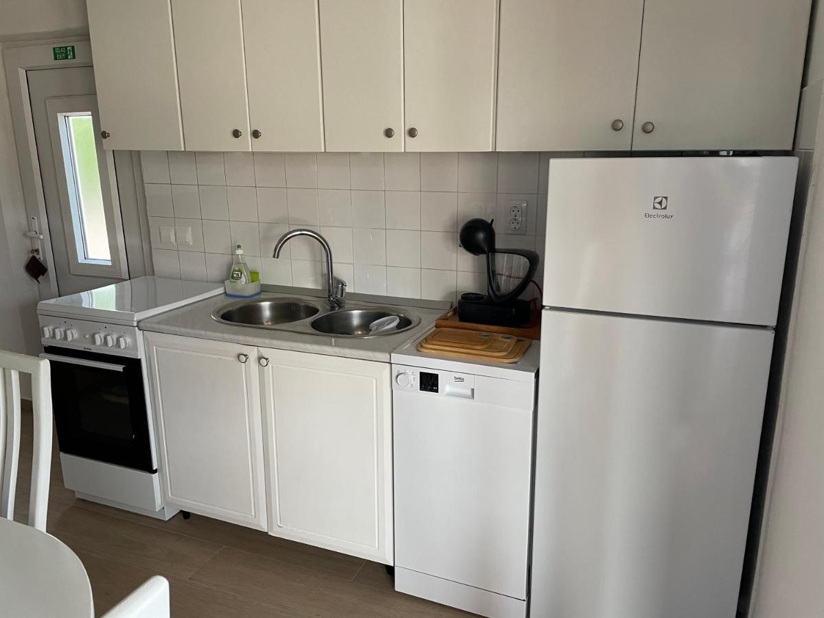 Apartman Emilija Vinišće Buitenkant foto
